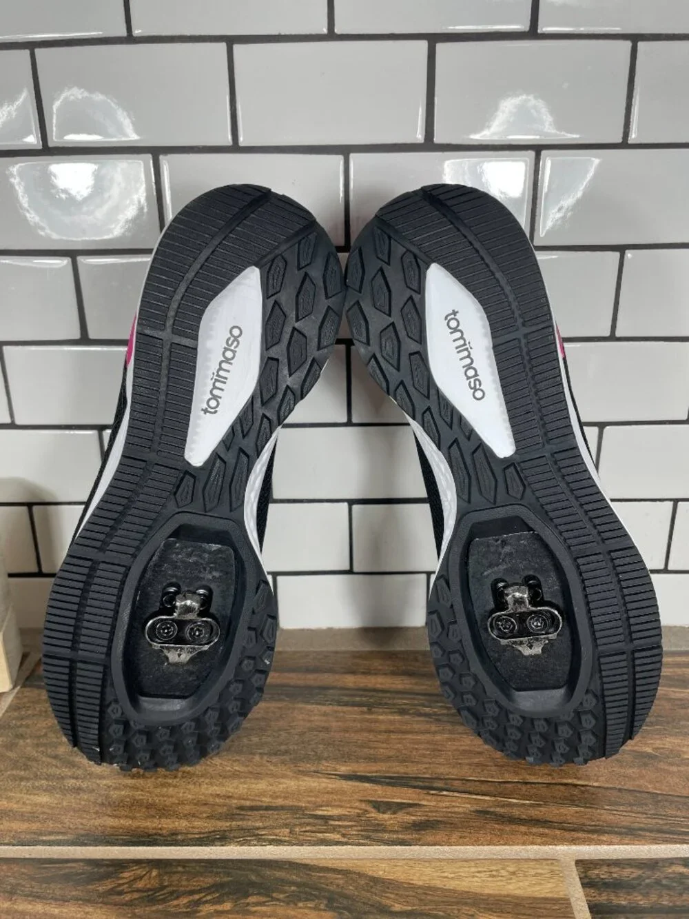 Tommaso Capri II Indoor Cycling Shoes Womens Size 10 Black Pink Biking Sneaker